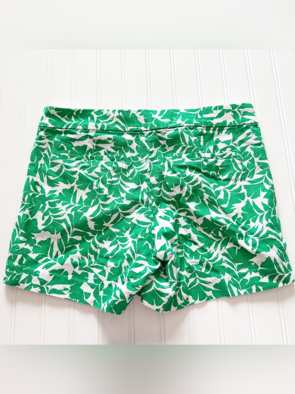 J. Crew 5” Printed Basketweave Shorts - Size 6 - Picture 2 of 4